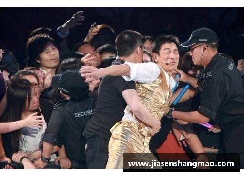 球员逛街意外相遇，引发粉丝狂欢闹剧